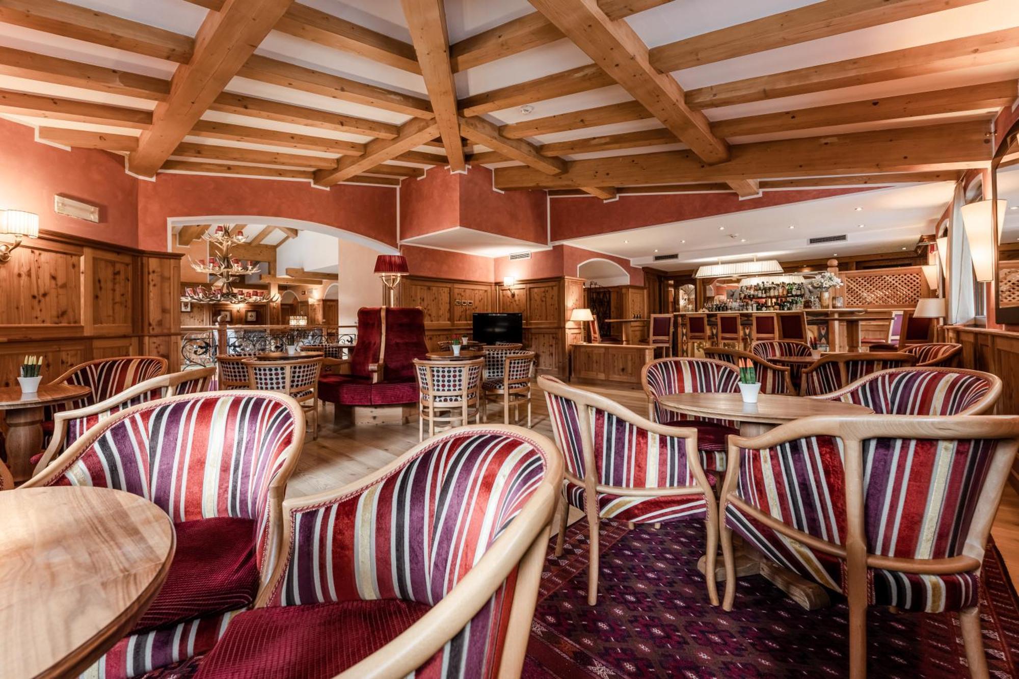 Cerana Relax Hotel Мадонна-ди-Кампильо Экстерьер фото
